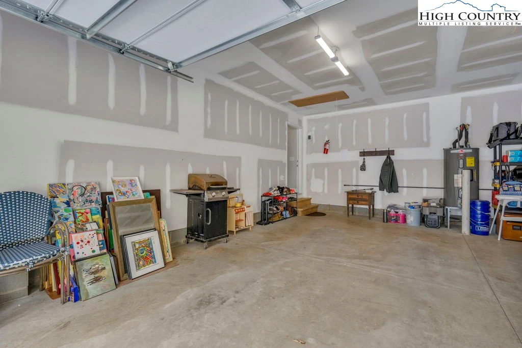 Image number 12 for the current listing