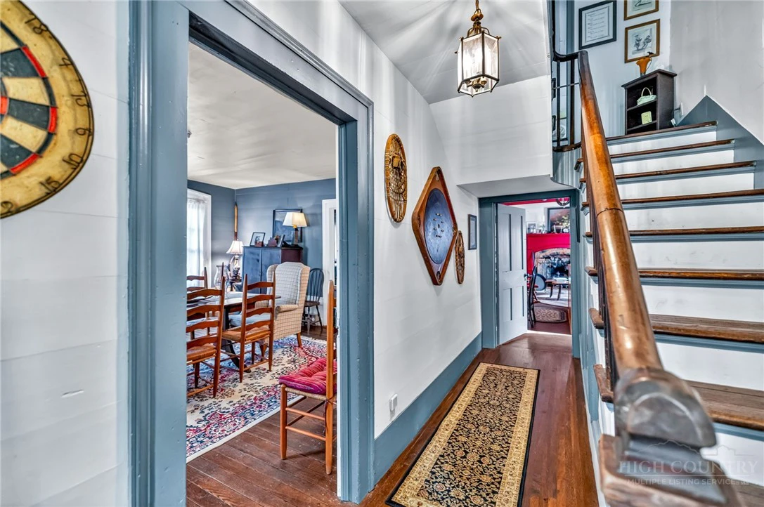 Image number 16 for the current listing