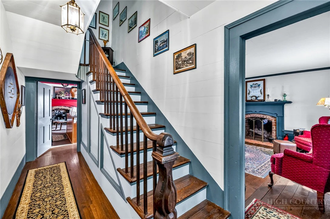 Image number 12 for the current listing