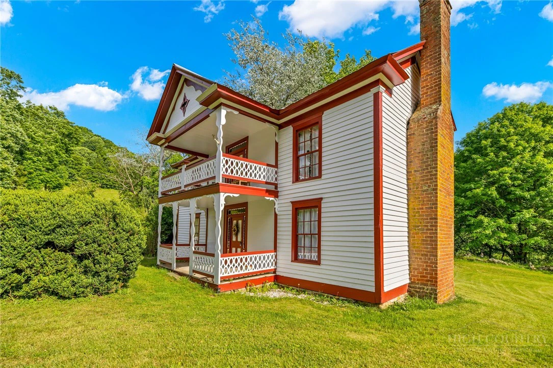 Image number 7 for the current listing