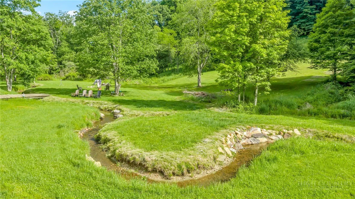 Image number 4 for the current listing
