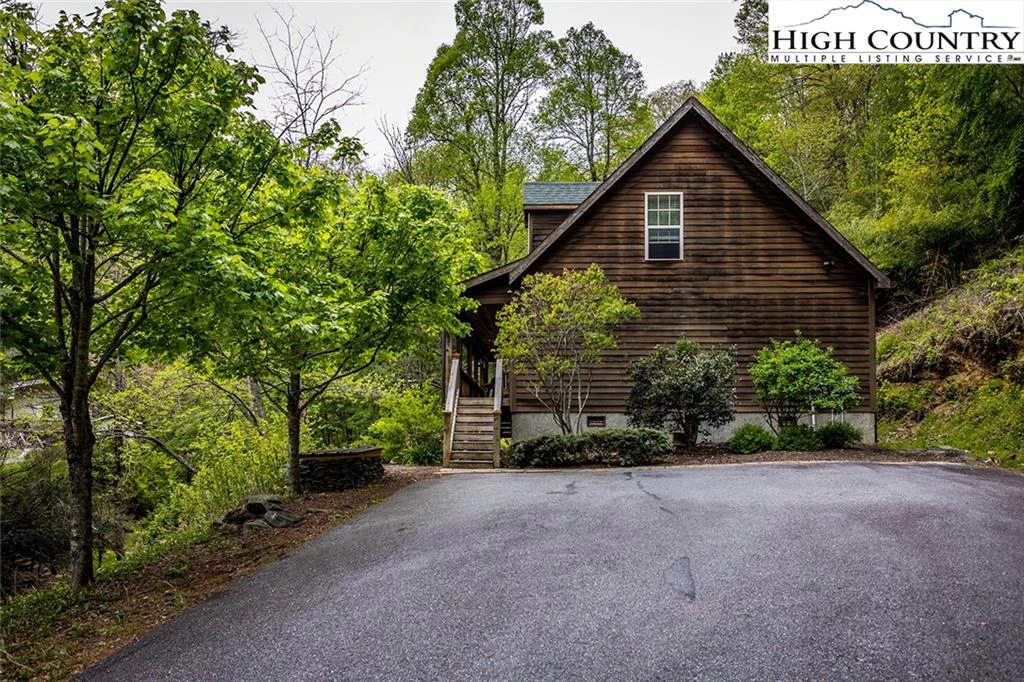 Image number 11 for the current listing