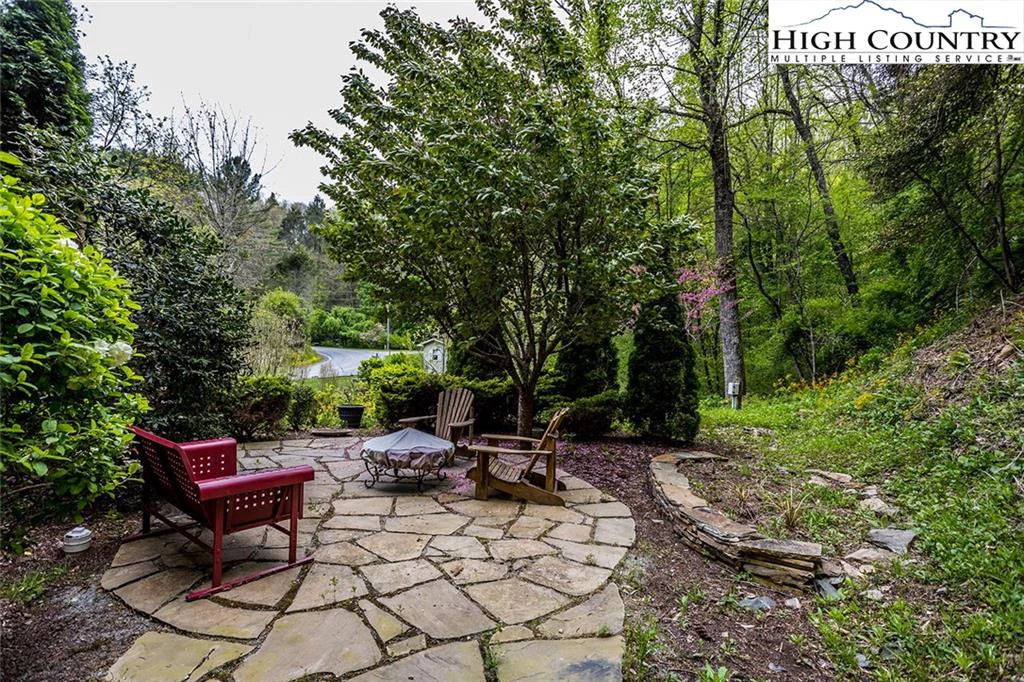 Image number 20 for the current listing