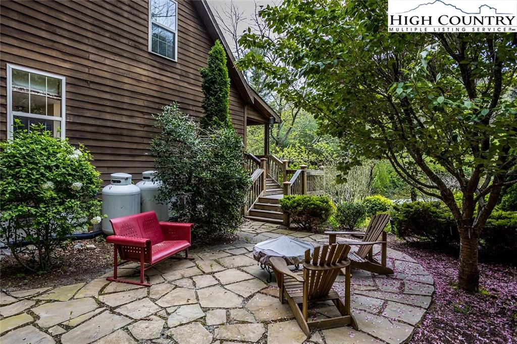 Image number 21 for the current listing
