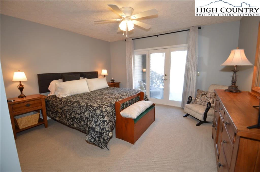 Image number 20 for the current listing