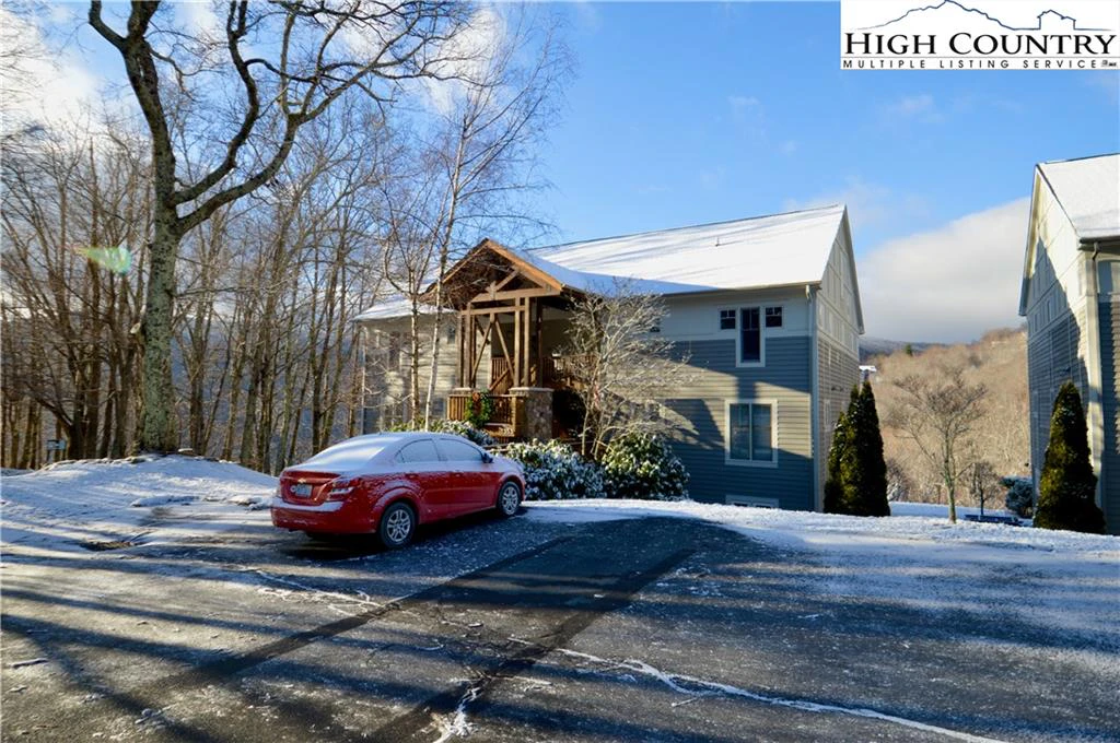 Image number 16 for the current listing