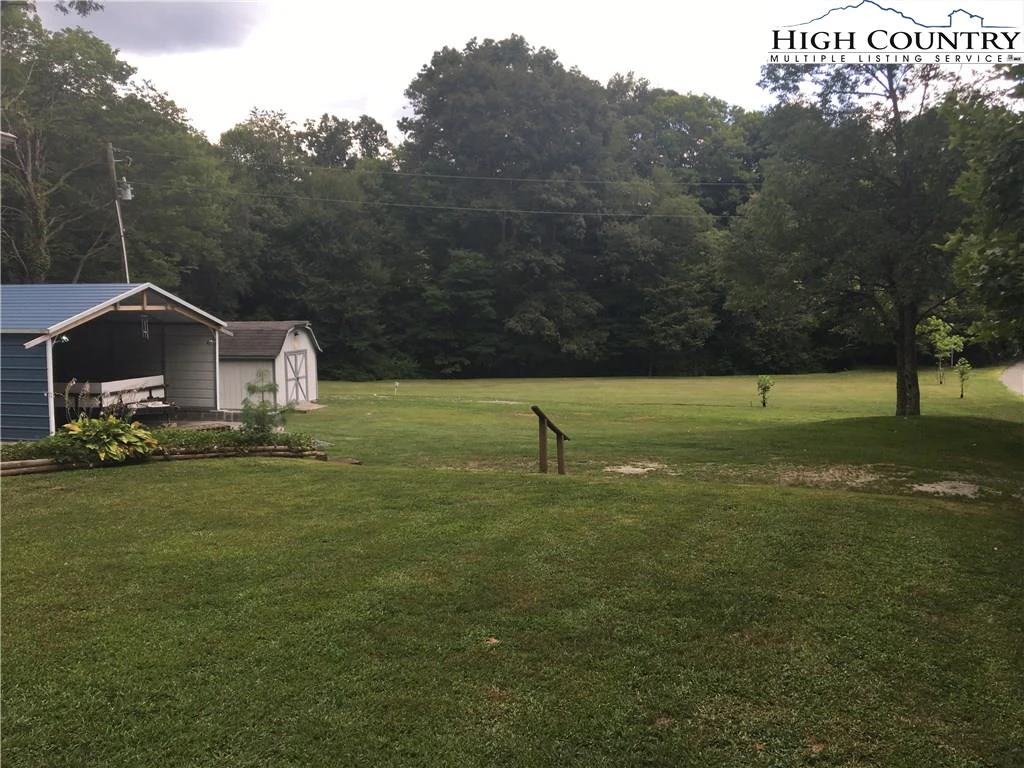Image number 5 for the current listing