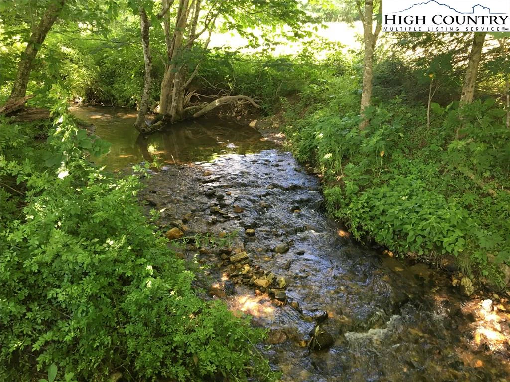 Image number 15 for the current listing