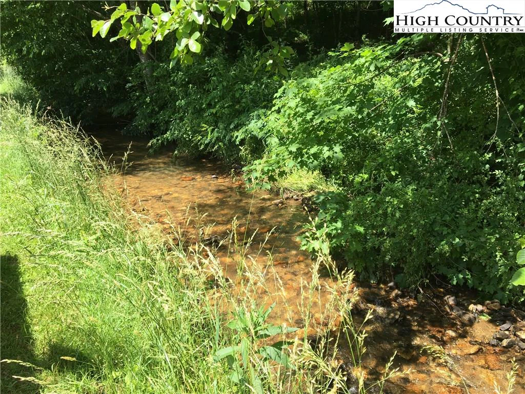 Image number 14 for the current listing