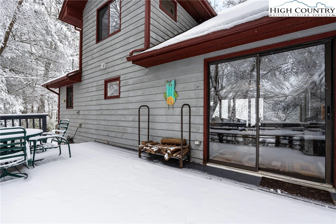 Image number 9 for the current listing