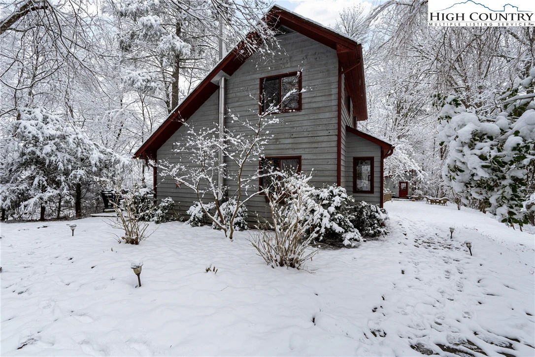 Image number 2 for the current listing