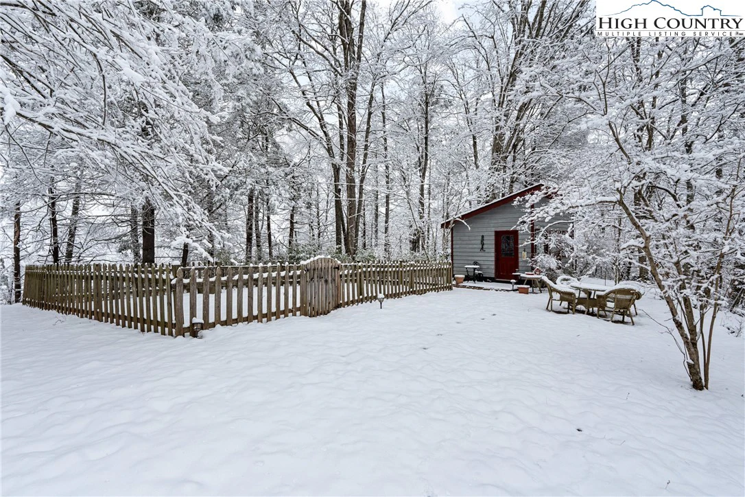 Image number 12 for the current listing