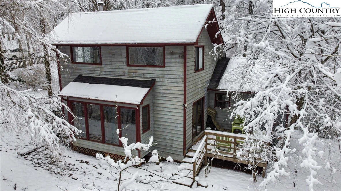 Image number 1 for the current listing