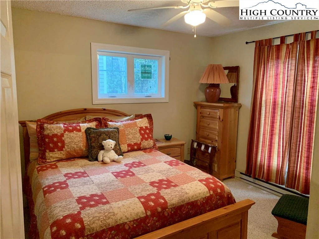 Image number 8 for the current listing