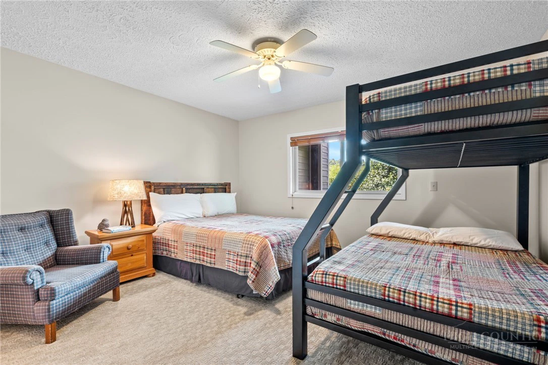 Image number 11 for the current listing