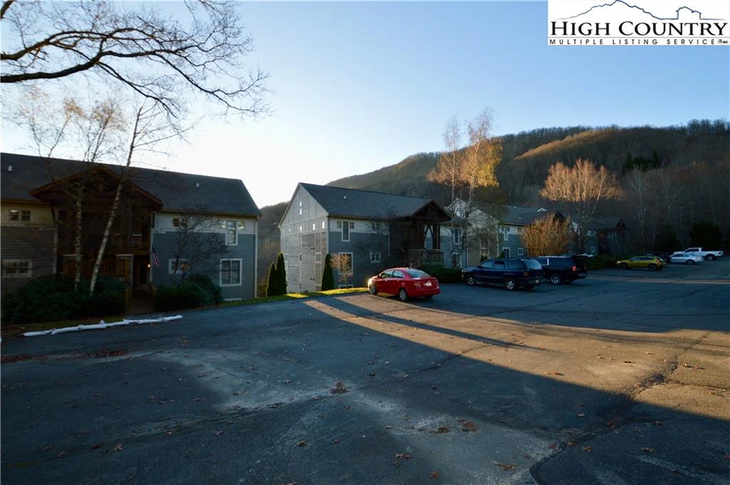 Image number 5 for the current listing