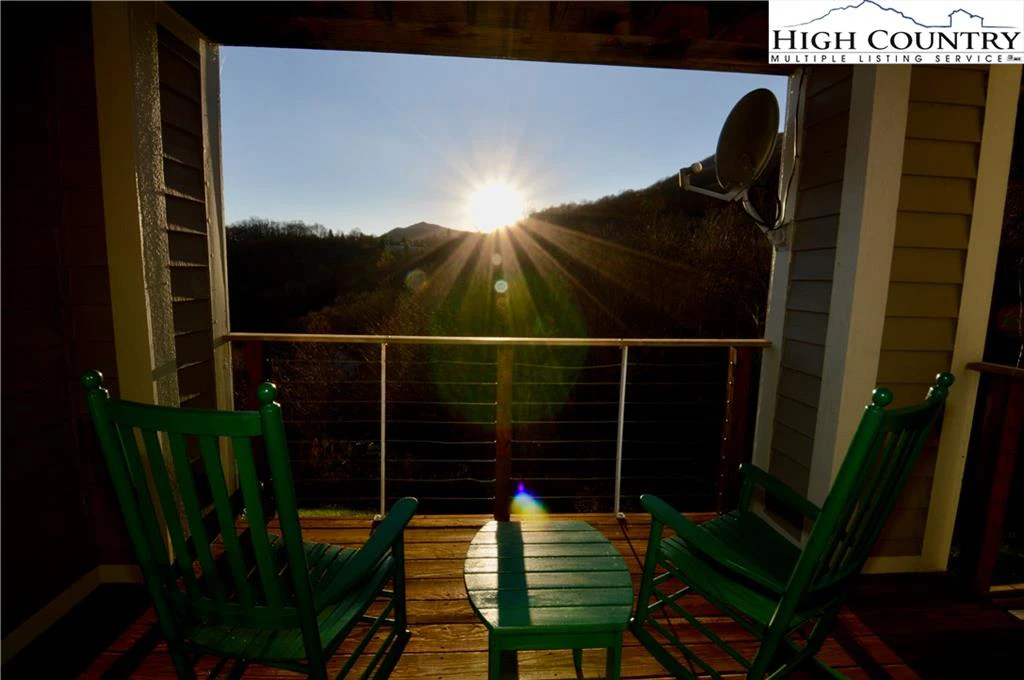 Image number 4 for the current listing