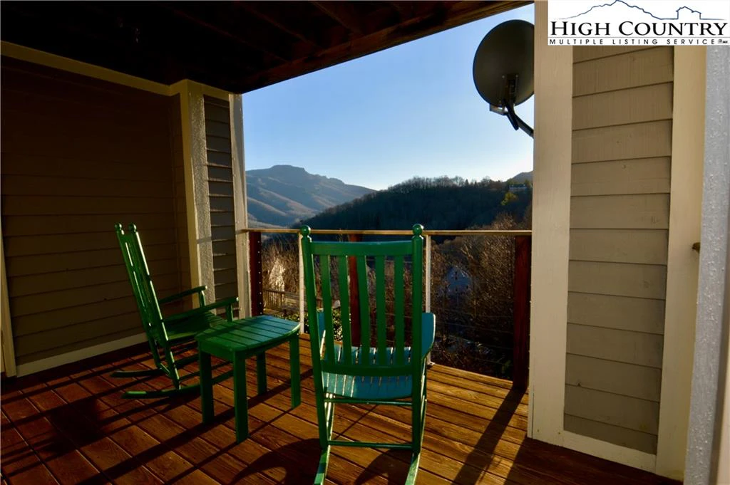 Image number 3 for the current listing