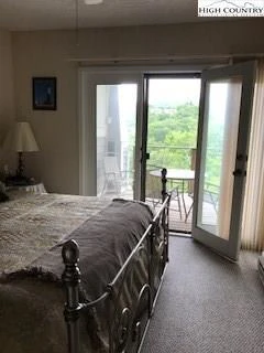 Image number 10 for the current listing