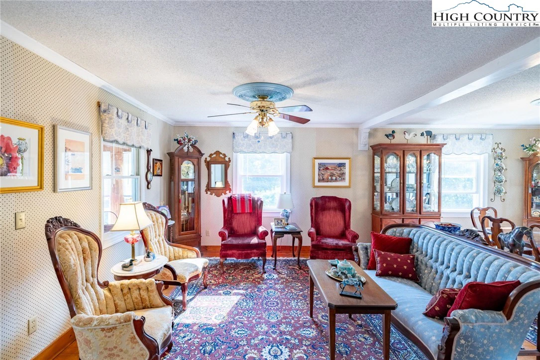 Image number 15 for the current listing