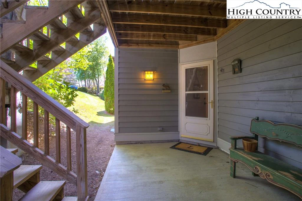 Image number 22 for the current listing