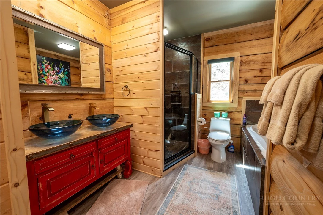 Image number 6 for the current listing