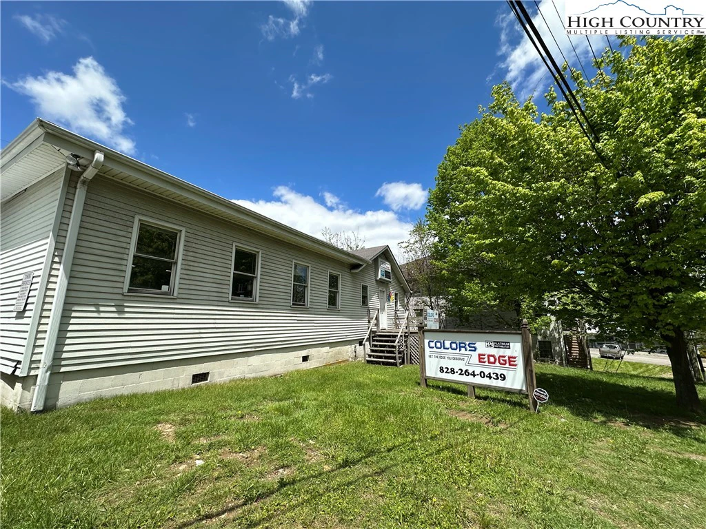 Image number 3 for the current listing