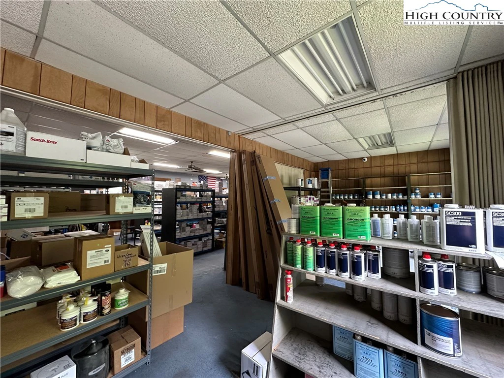 Image number 7 for the current listing