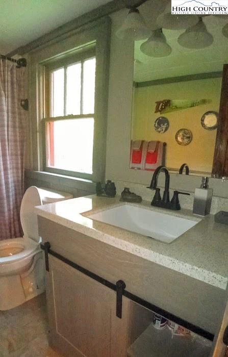 Image number 7 for the current listing