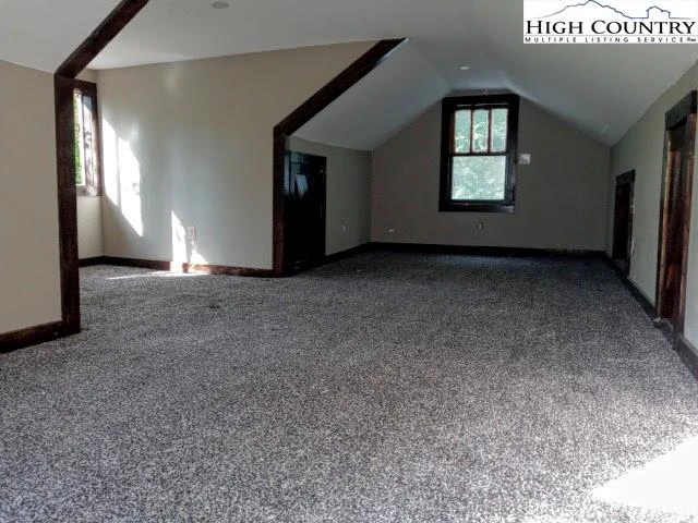 Image number 6 for the current listing