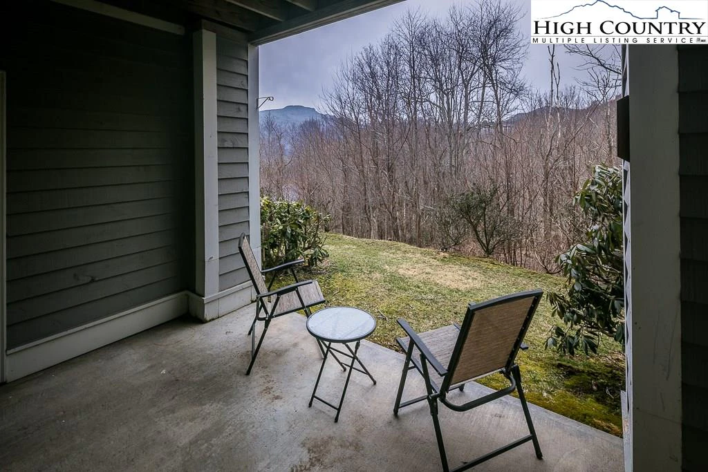 Image number 5 for the current listing