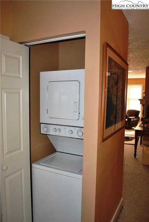 Image number 7 for the current listing