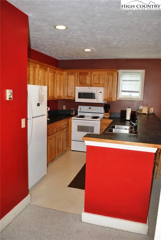 Image number 11 for the current listing