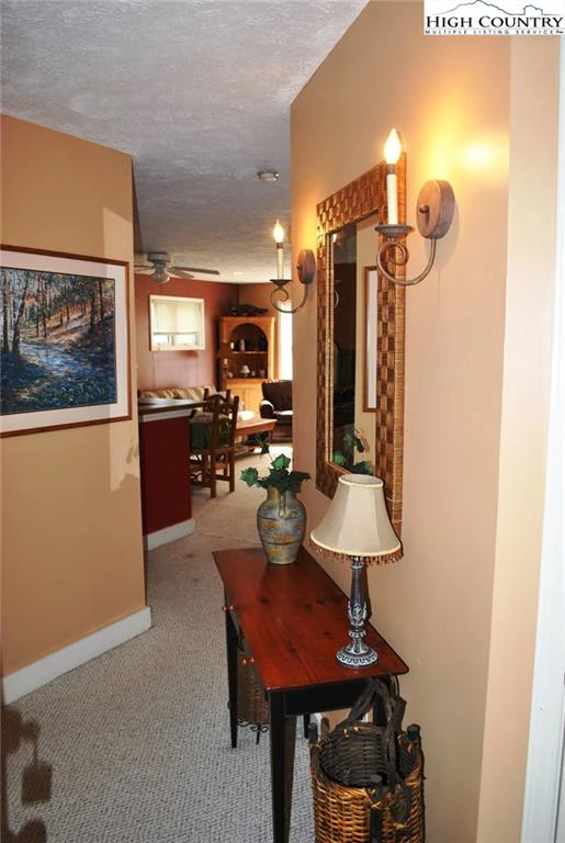 Image number 2 for the current listing
