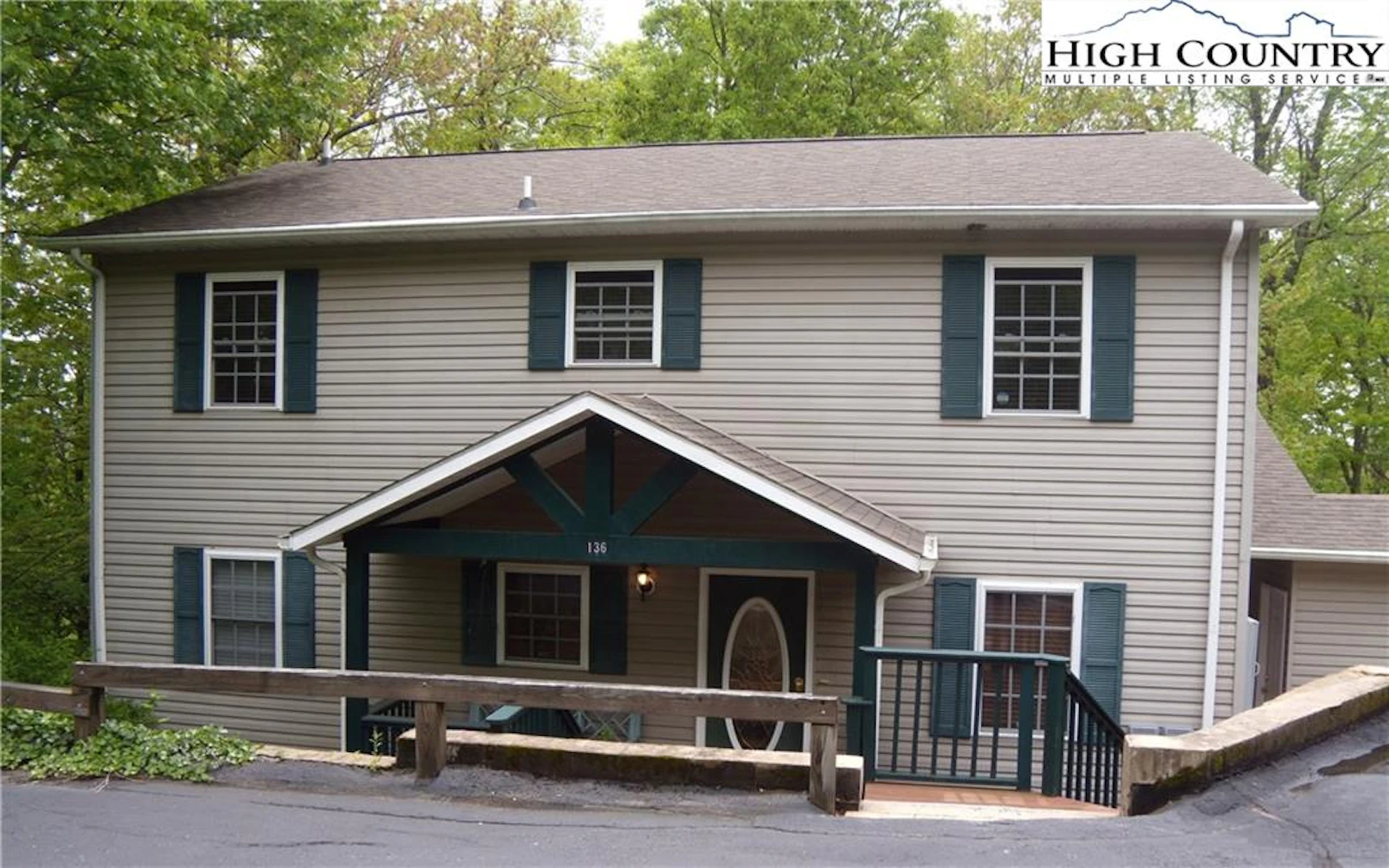 Image number 1 for the current listing