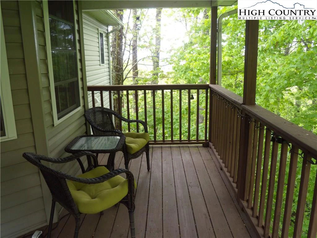 Image number 3 for the current listing