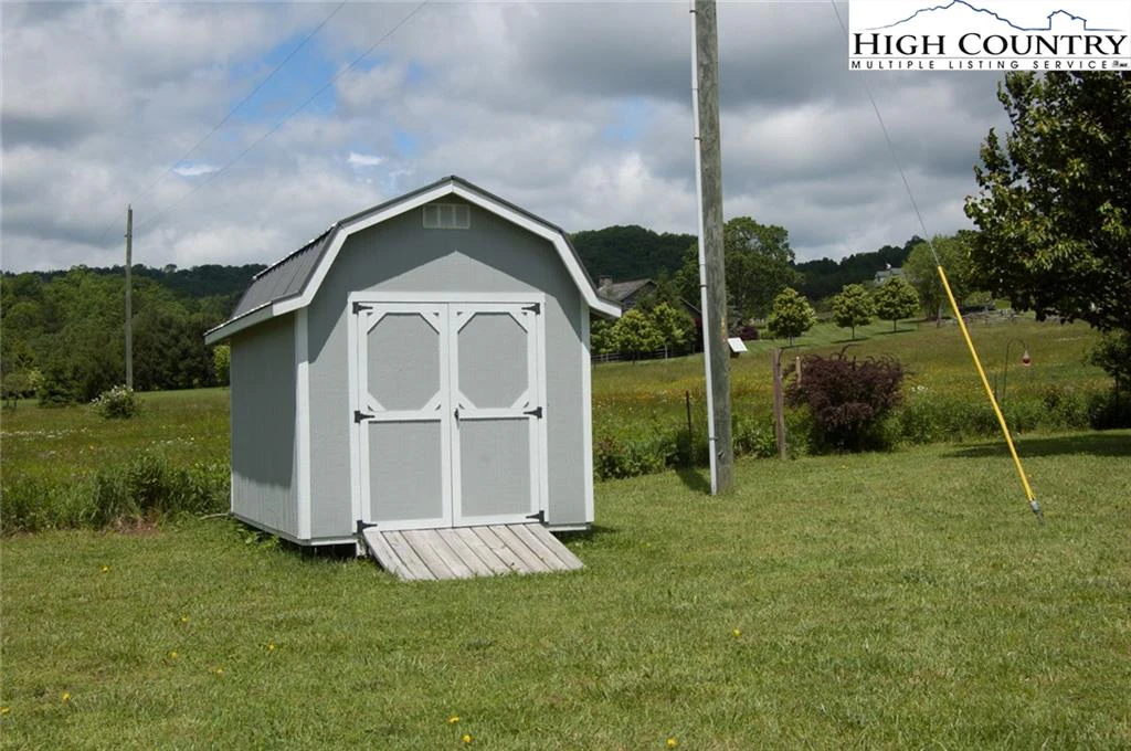 Image number 3 for the current listing