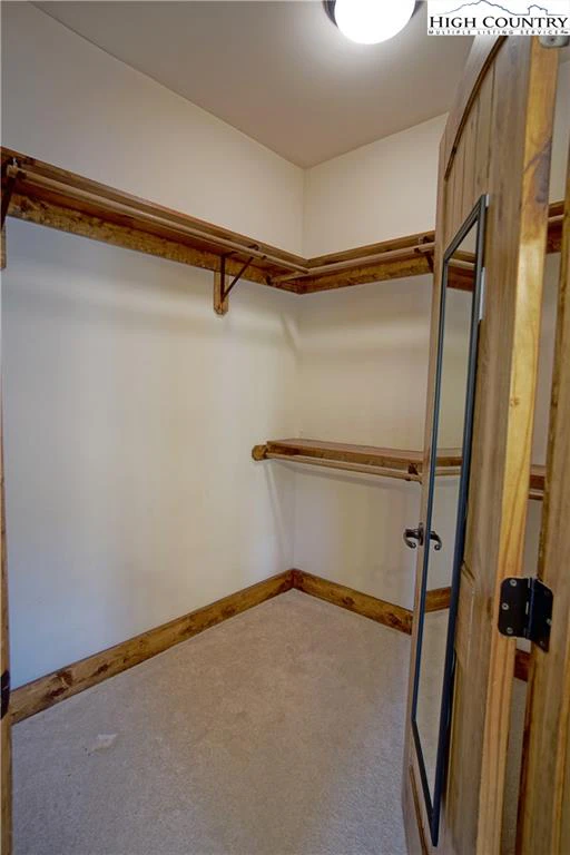Image number 2 for the current listing