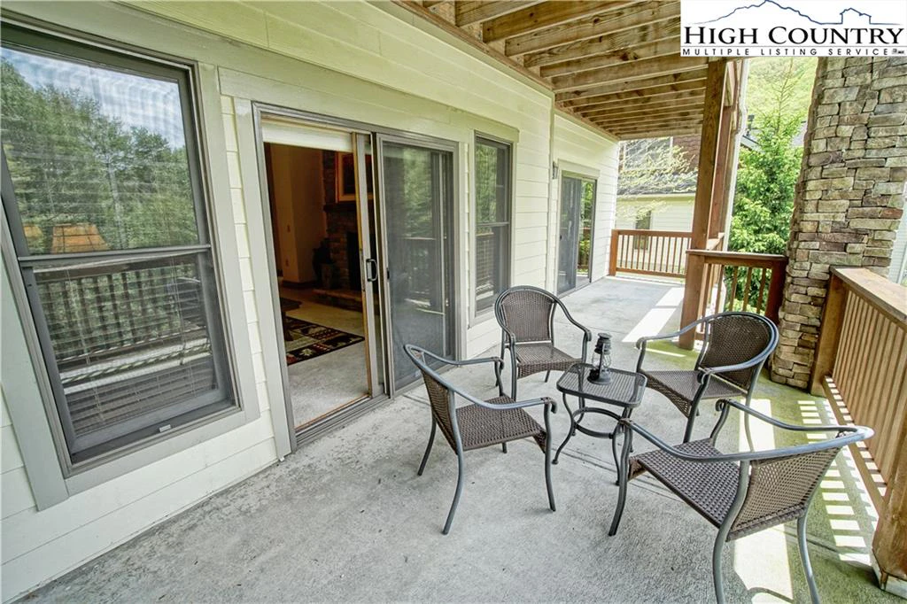 Image number 12 for the current listing