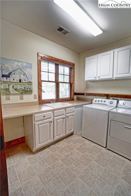 Image number 7 for the current listing