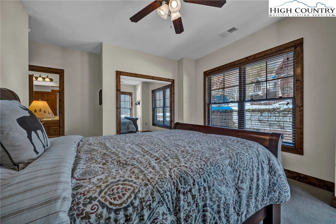 Image number 6 for the current listing