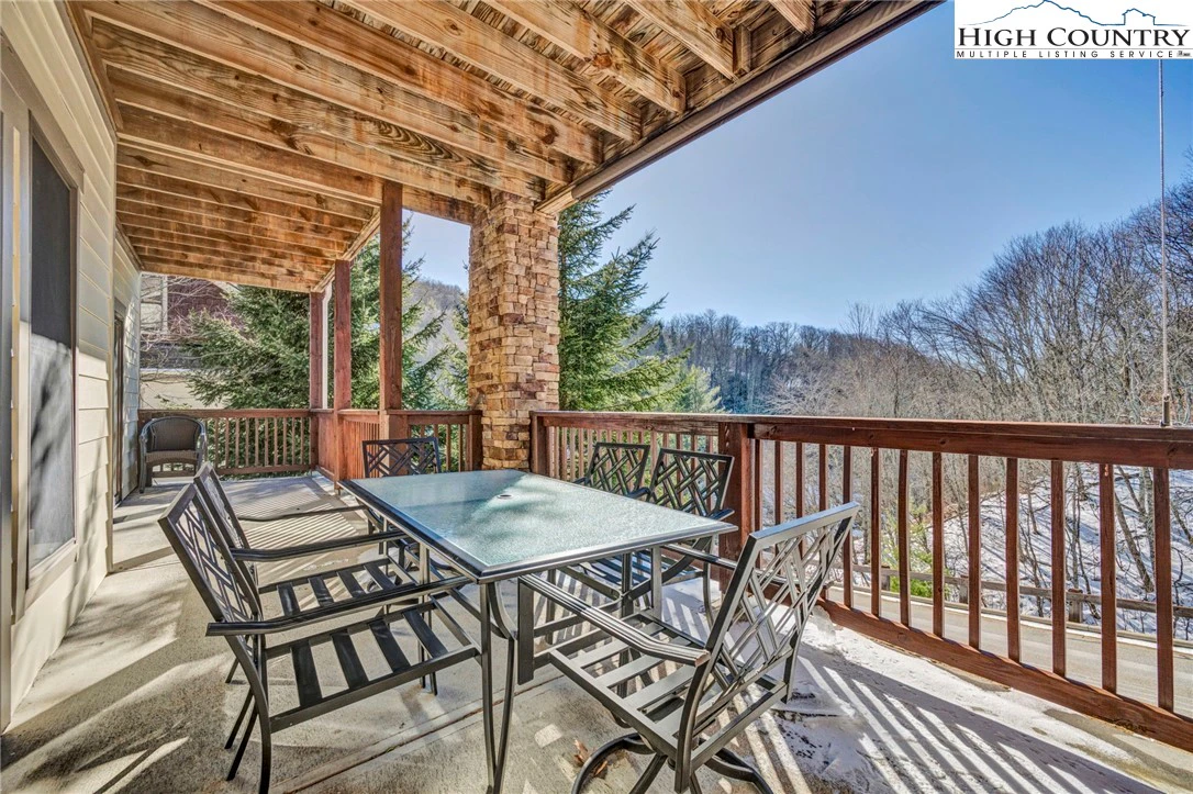 Image number 2 for the current listing
