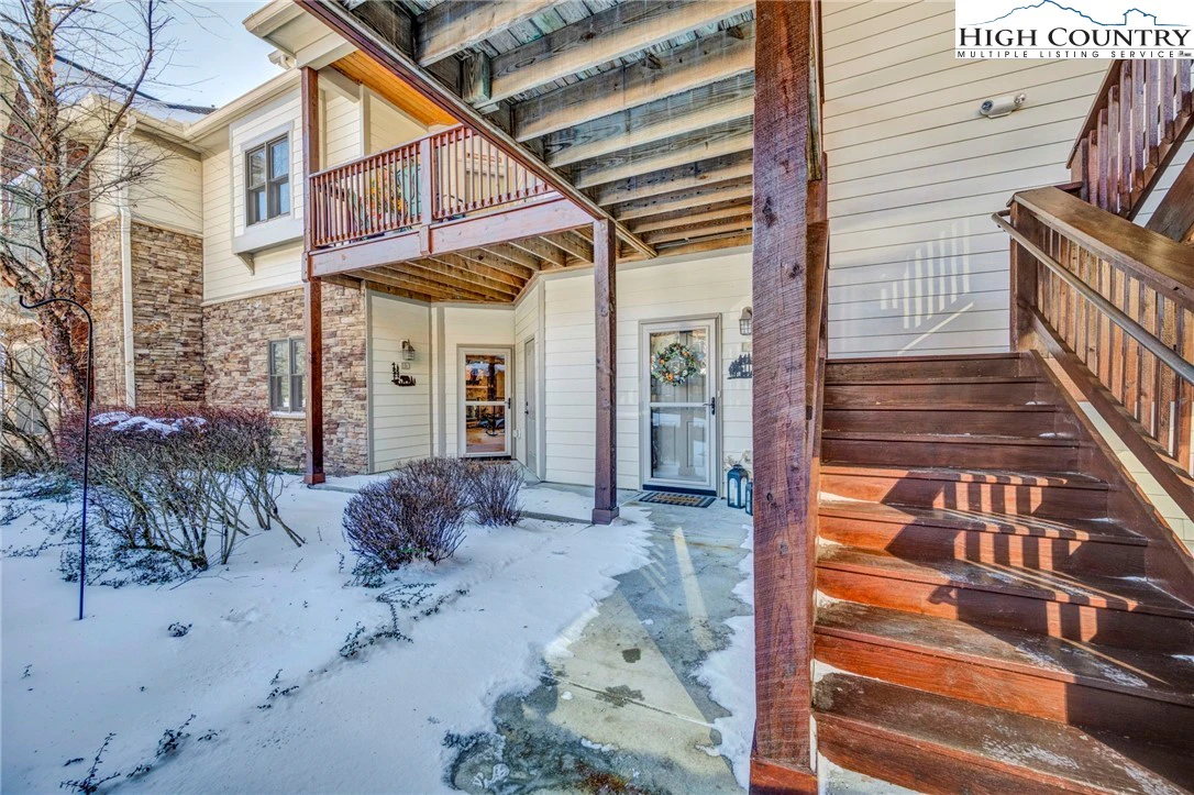 Image number 15 for the current listing