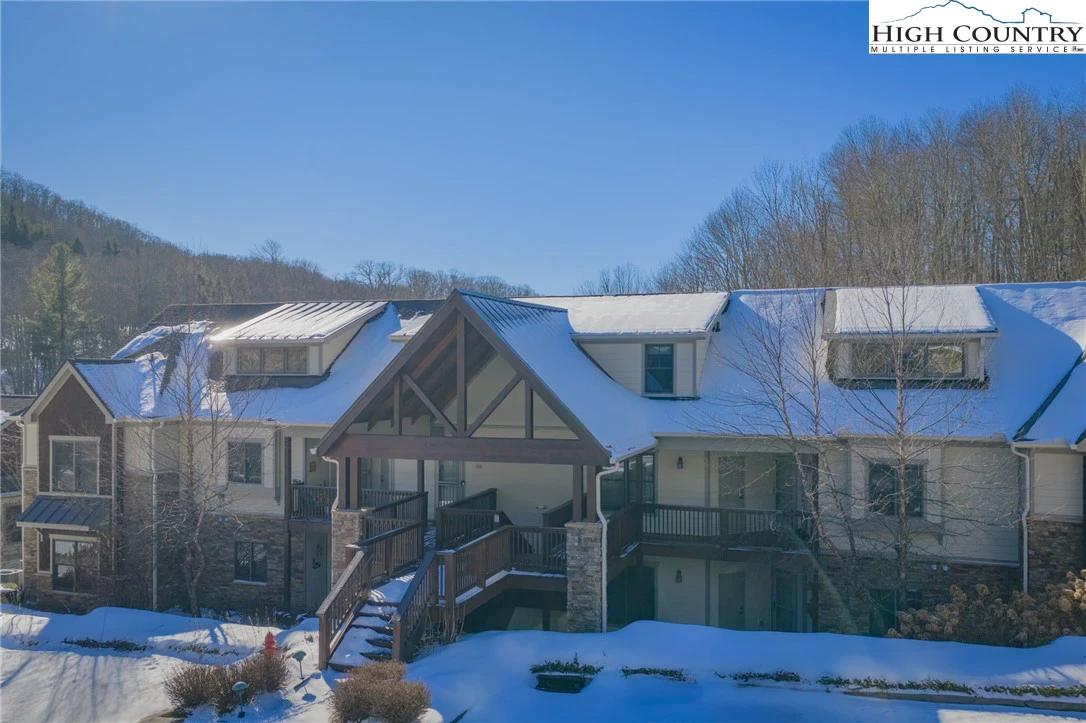 Image number 1 for the current listing