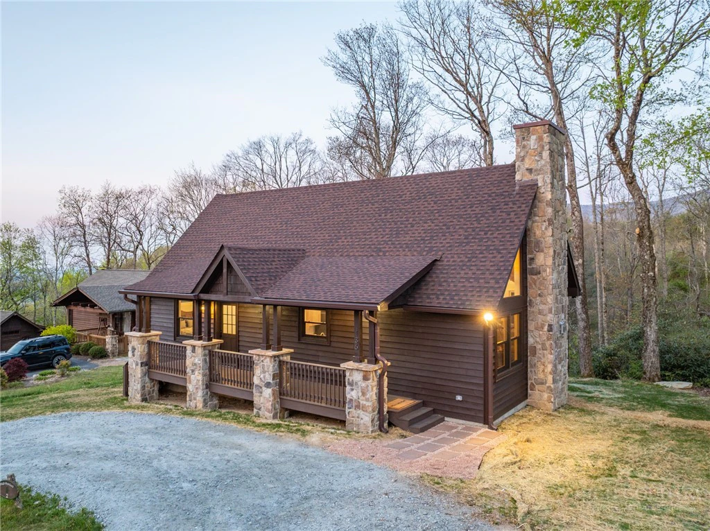 Image number 15 for the current listing