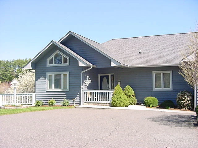 Image number 1 for the current listing