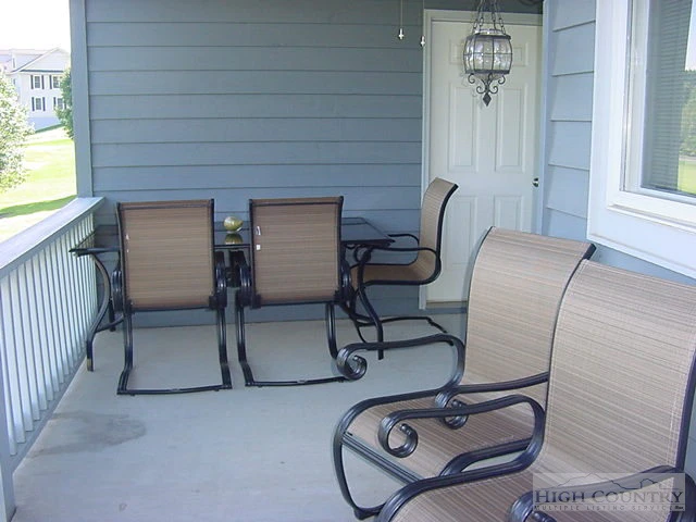 Image number 4 for the current listing