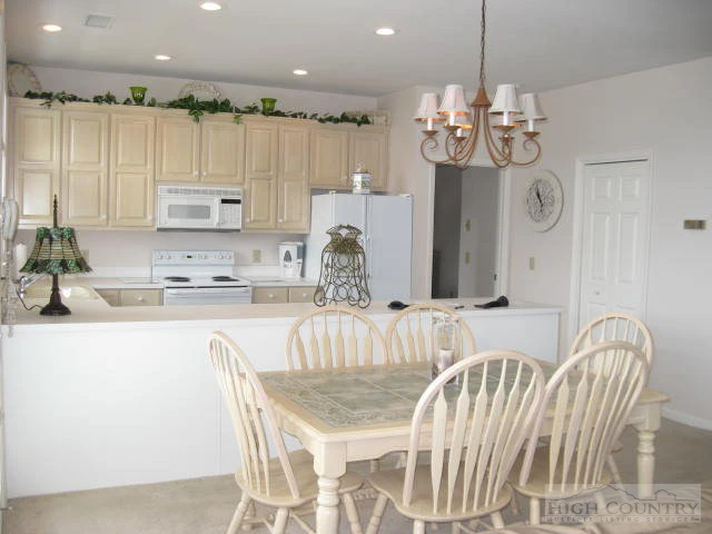 Image number 10 for the current listing
