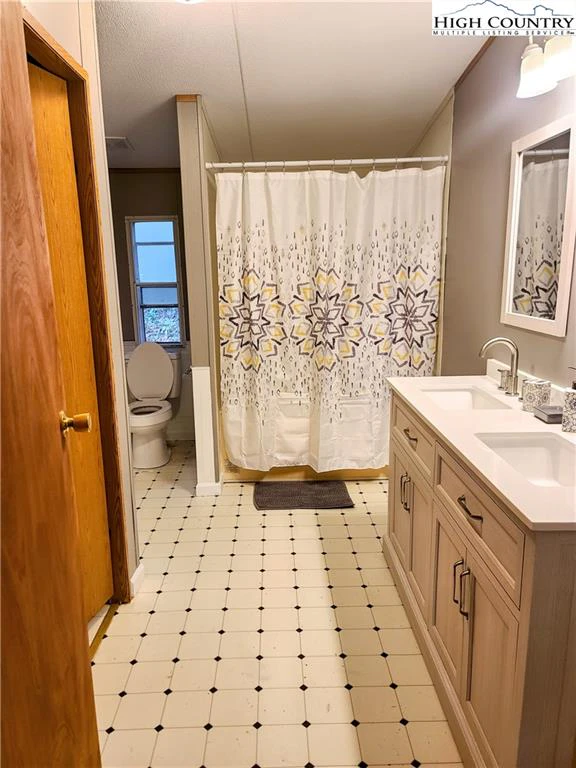 Image number 8 for the current listing