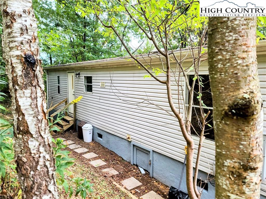 Image number 7 for the current listing